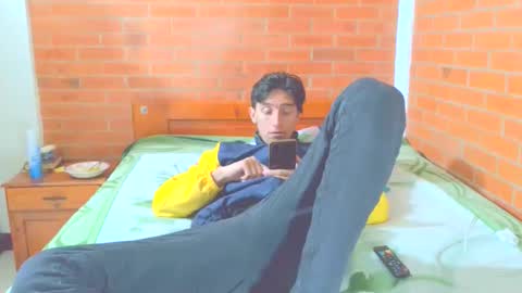 Snapshot of johan70nsexy chatting on February 10, 2026, 11:53 pm johan70nsexy online show from February 10, 2026, 11:53 pm