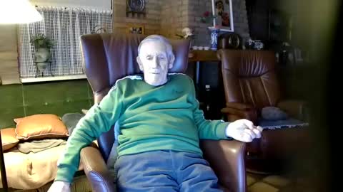 johan7 heet online show from December 5, 2024, 4:01 pm