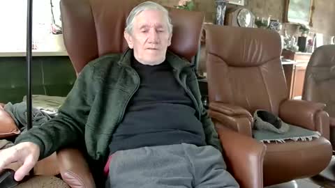 johan7 heet online show from February 8, 2025, 1:22 pm