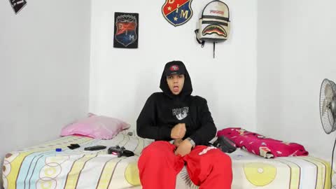 johan_and_antonella online show from December 10, 2024, 2:27 am