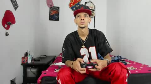 johan_and_antonella online show from December 27, 2024, 5:20 am