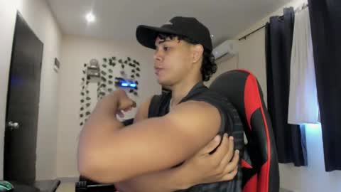 Snapshot of johan_beley_7k chatting on October 5, 2025, 4:49 pm Johan Beley online show from October 5, 2025, 4:49 pm