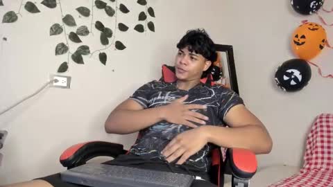 Snapshot of johan_beley_7k chatting on October 26, 2025, 4:35 pm Johan Beley online show from October 26, 2025, 4:35 pm