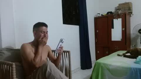 Snapshot of johan_kitten chatting on July 15, 2026, 12:16 am johan online show from July 15, 2026, 12:16 am