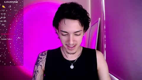 Snapshot of johan_parker222 chatting on March 31, 2026, 6:52 pm johan_parker222 online show from March 31, 2026, 6:52 pm