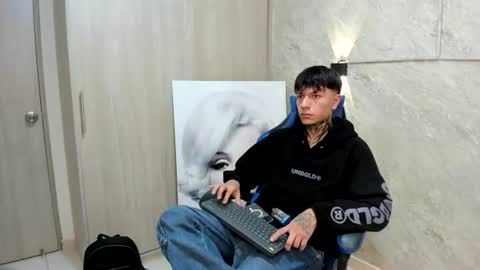 Snapshot of johan_tempt chatting on August 1, 2026, 3:50 am johan_tempt online show from August 1, 2026, 3:50 am