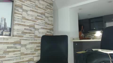 Snapshot of johana_doll1433117 chatting on April 16, 2026, 12:11 am keitlin Nice to meet you thumb up me please its important INDEPENDENT MODEL online show from April 16, 2026, 12:11 am