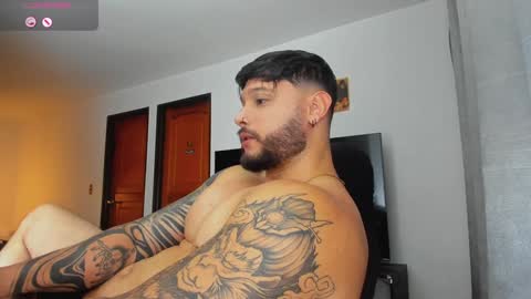 Snapshot of johatsu chatting on December 8, 2024, 2:28 am King - online show from December 8, 2024, 2:28 am