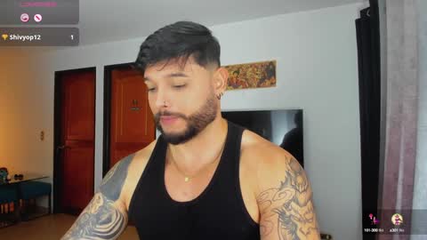 Snapshot of johatsu chatting on December 8, 2024, 8:47 pm King - online show from December 8, 2024, 8:47 pm