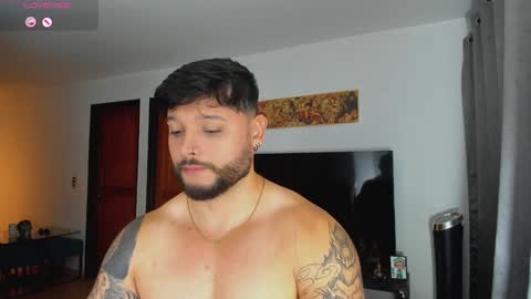 Snapshot of johatsu chatting on December 9, 2024, 11:03 pm King - online show from December 9, 2024, 11:03 pm