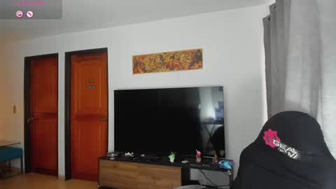 Snapshot of johatsu chatting on December 12, 2024, 8:21 pm King - online show from December 12, 2024, 8:21 pm