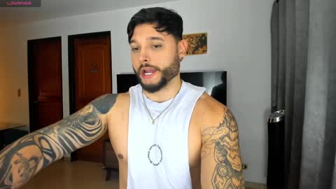 Snapshot of johatsu chatting on December 21, 2024, 11:13 pm King - online show from December 21, 2024, 11:13 pm