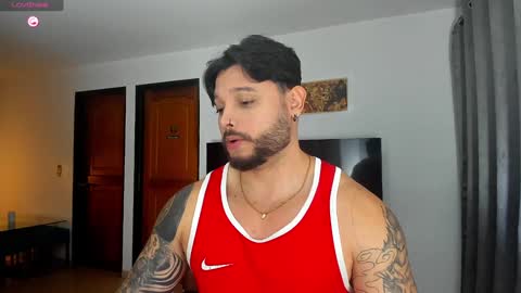 Snapshot of johatsu chatting on January 1, 2025, 1:58 am King - online show from January 1, 2025, 1:58 am