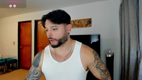 Snapshot of johatsu chatting on January 27, 2025, 12:43 am King - online show from January 27, 2025, 12:43 am