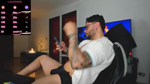 Snapshot of johatsu chatting on October 18, 2025, 11:05 pm King - online show from October 18, 2025, 11:05 pm