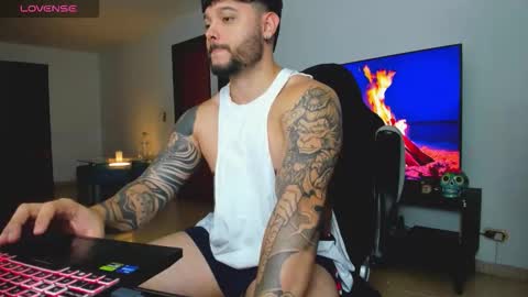 Snapshot of johatsu chatting on October 28, 2025, 12:25 am King - online show from October 28, 2025, 12:25 am