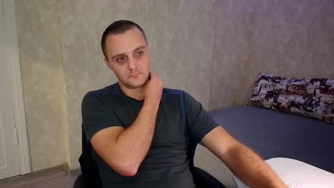 Snapshot of john_3019 chatting on October 25, 2025, 6:35 pm John online show from October 25, 2025, 6:35 pm