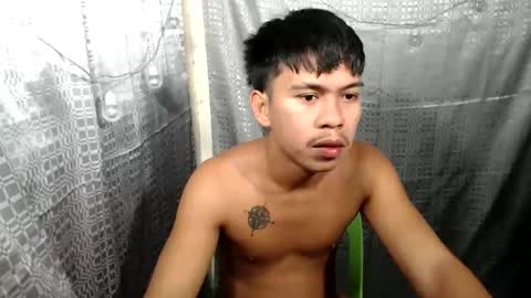 Snapshot of john_carloss chatting on February 18, 2026, 8:21 am john and thallea online show from February 18, 2026, 8:21 am