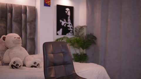 john online show from February 4, 2025, 9:20 pm