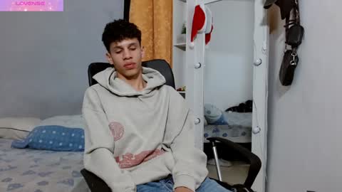 Snapshot of john_ssnow29 chatting on January 29, 2025, 9:39 pm john_ssnow29 online show from January 29, 2025, 9:39 pm