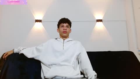 Snapshot of john_ssnow29 chatting on October 7, 2025, 2:53 am john_ssnow29 online show from October 7, 2025, 2:53 am