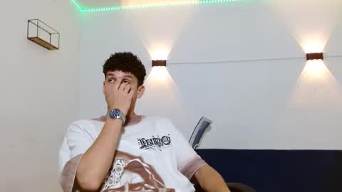 Snapshot of john_ssnow29 chatting on October 9, 2025, 8:45 am john_ssnow29 online show from October 9, 2025, 8:45 am