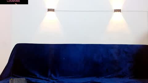 Snapshot of john_ssnow29 chatting on November 6, 2025, 8:37 am john_ssnow29 online show from November 6, 2025, 8:37 am