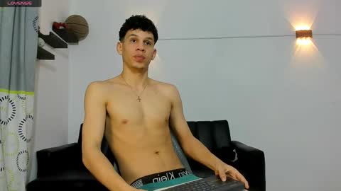 john_ssnow29 online show from April 27, 2026, 9:51 am