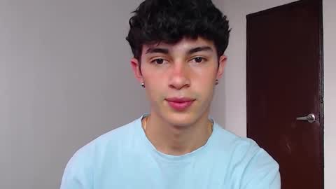 Snapshot of john_vichenso chatting on September 24, 2025, 9:18 pm John Vichenso online show from September 24, 2025, 9:18 pm