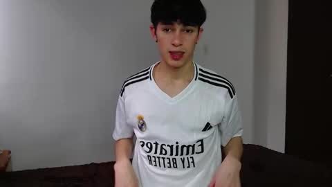 Snapshot of john_vichenso chatting on September 26, 2025, 9:08 pm John Vichenso online show from September 26, 2025, 9:08 pm