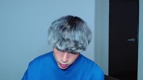 Snapshot of john_vichenso chatting on October 16, 2025, 12:33 am John Vichenso online show from October 16, 2025, 12:33 am