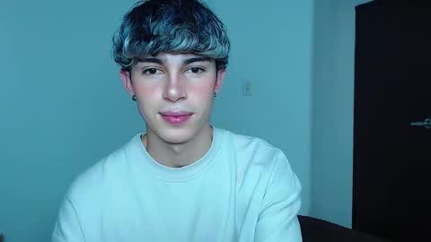 John Vichenso online show from November 18, 2025, 9:52 pm