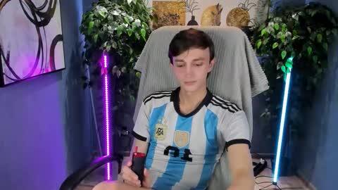 John online show from October 18, 2025, 6:05 am