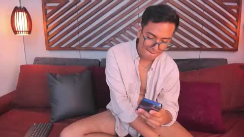 Snapshot of johnbelrose chatting on December 17, 2025, 8:04 pm johnbelrose online show from December 17, 2025, 8:04 pm