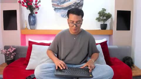 Snapshot of johnbelrose chatting on December 18, 2025, 8:15 pm johnbelrose online show from December 18, 2025, 8:15 pm