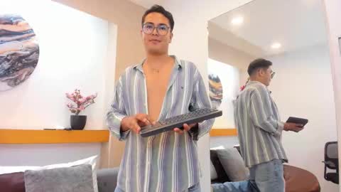 Snapshot of johnbelrose chatting on January 14, 2026, 9:31 pm johnbelrose online show from January 14, 2026, 9:31 pm