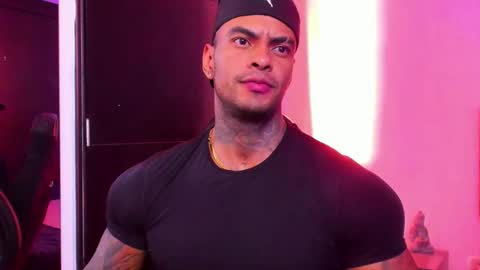 Snapshot of johnbelt_ chatting on October 24, 2025, 8:38 pm john belt online show from October 24, 2025, 8:38 pm