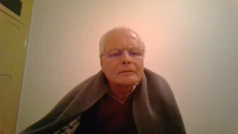 Snapshot of johndesnudado chatting on December 31, 2024, 12:43 am johndesnudado online show from December 31, 2024, 12:43 am