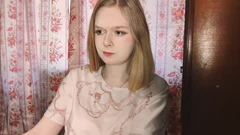 SofiaOweenss online show from April 2, 2026, 7:39 am