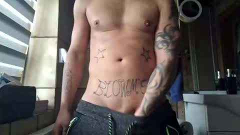 Snapshot of johnlong25cm chatting on December 18, 2024, 11:56 am johnlong25cm online show from December 18, 2024, 11:56 am