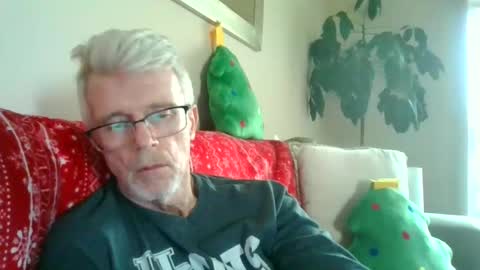 Snapshot of johnnyrocket12345678 chatting on December 28, 2024, 6:29 pm johnnyrocket12345678 online show from December 28, 2024, 6:29 pm