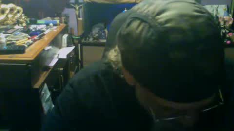 Snapshot of johnnyshung1 chatting on September 14, 2025, 6:12 am johnnyshung1 online show from September 14, 2025, 6:12 am