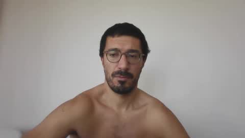 Snapshot of johnparis7575 chatting on November 4, 2025, 6:18 pm Johnfrench online show from November 4, 2025, 6:18 pm