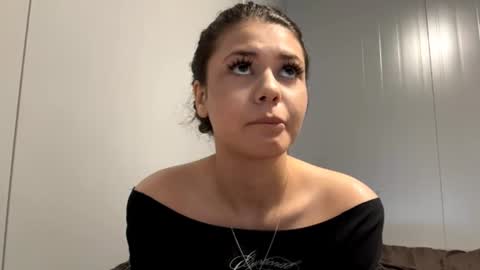 Milena online show from June 17, 2026, 3:57 pm