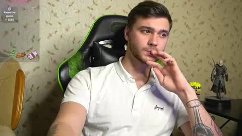 Snapshot of johnstoneisland chatting on October 20, 2025, 2:50 pm John online show from October 20, 2025, 2:50 pm