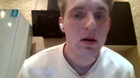Snapshot of johny_hurdman27 chatting on December 12, 2024, 5:26 pm johny27 online show from December 12, 2024, 5:26 pm