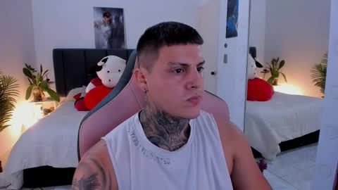 Johny online show from October 10, 2025, 4:06 pm