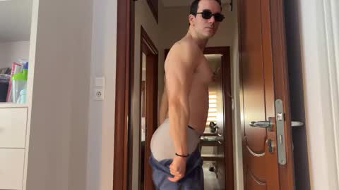 johnybegood_2014 online show from February 23, 2025, 9:44 am