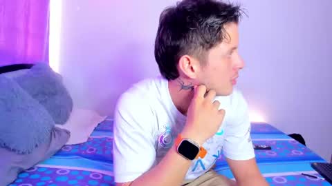 johnycooper08 online show from June 30, 2026, 1:56 pm