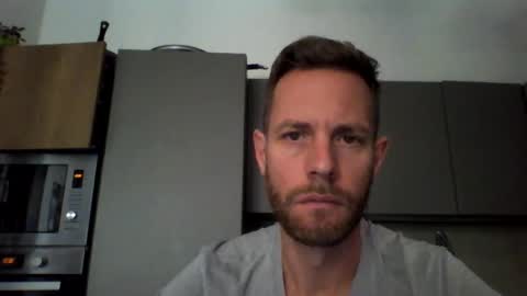 jojo19844 online show from September 17, 2025, 8:27 am